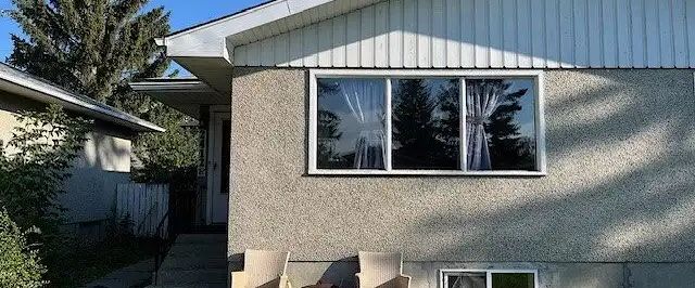 North Glenmore Duplex: Main Floor / Basement / Whole House | 2412 53 Avenue Southwest, Calgary - Photo 1