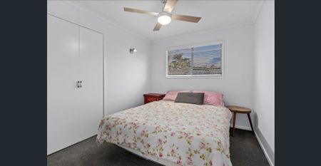 Quiet, Breezy & Full of Character - Photo 4