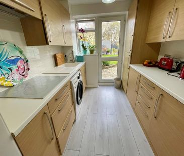 3 bedroom terraced house to rent - Photo 6