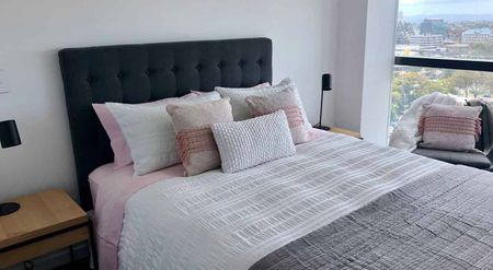 Fully Furnished Secure Studio Apartment - Photo 3