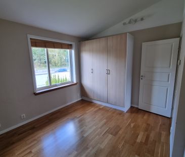 Annalundsvägen, Södertälje - Photo 1