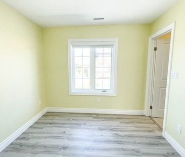 For Lease - 16 Arthur Dixon Street Unit# Coachhouse, Markham, Ontario - Photo 4