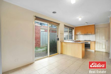Neat & Tidy 2-Bedroom Unit in Prime Werribee Location! - Photo 2