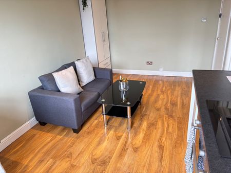 1 Bed Flat, Pimlico, SW1 - Photo 2