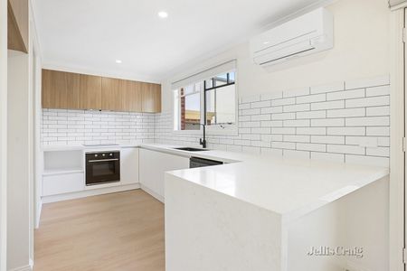 2/392 Bay Road, Cheltenham - Photo 2