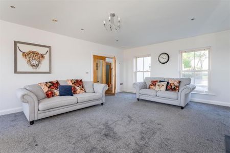 35 Drumalig Road, Carryduff, Belfast, BT8 8EQ - Photo 3