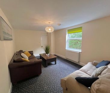 6 bedroom house to rent - Photo 1