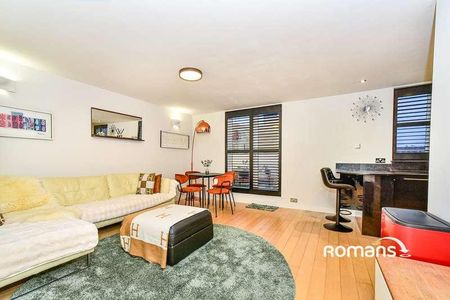 Sanford Street, Swindon, Wiltshire, SN1 - Photo 2