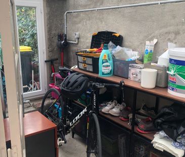 A LOUER - MAISON DE VILLE T5 AVEC 2 TERRASSES ET JARDIN - Photo 2