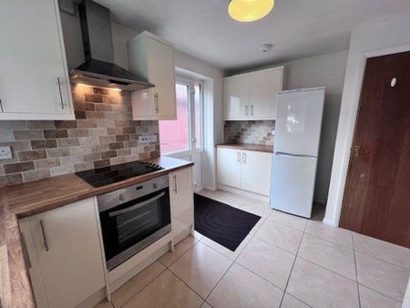 2 bedroom bungalow to rent - Photo 2