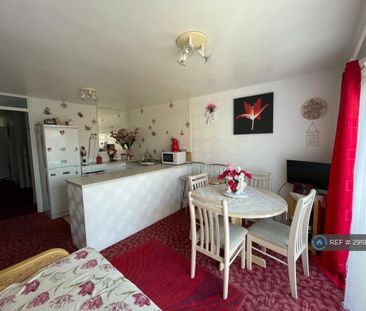 3 bedroom terraced house to rent - Photo 4