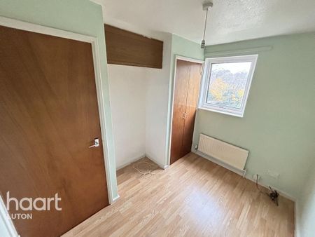 3 bedroom end of terrace house to rent - Photo 4