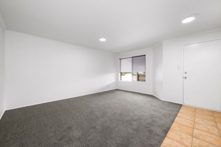 166 Hammersmith Street, Coopers Plains QLD 4108 - House For Rent | Domain - Photo 5