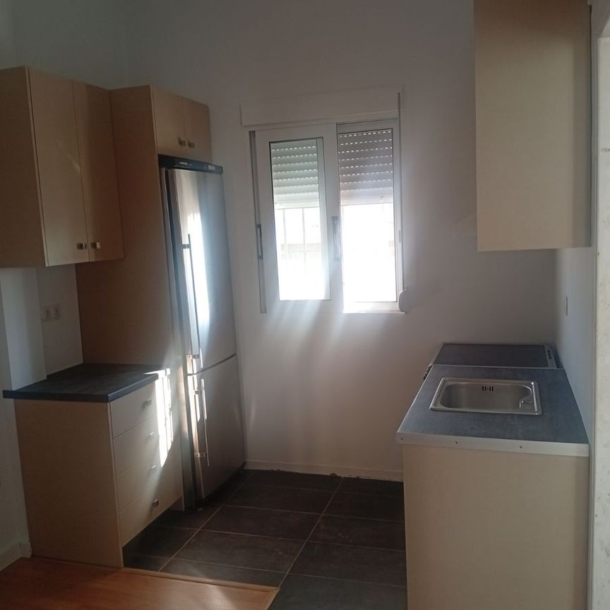 Studio/Γκαρσονιέρα για ενοικίαση - Καλλιθέα, - Φωτογραφία 1