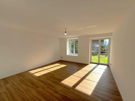 Moderne 5.5-Zimmer-Wohnung mit Garten - stilvolles Wohnen in Affelt... - Foto 2