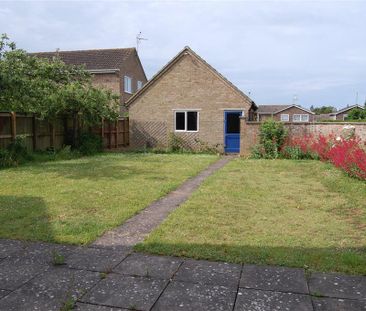 4 bedroom detached house to rent - Photo 2