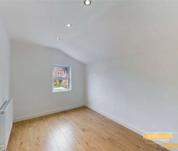 3 Bed Terraced House, Donnington Gardens, RG1 - Photo 4