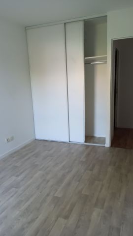 SENS – LES PORTES DE SENS – Appartement T2 avec balcon à louer - Photo 3