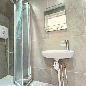 Studio Flat, Balls Pond Road, N1 - Photo 3