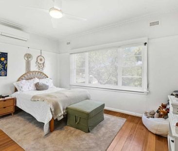 BEACHSIDE 3 BEDROOM FAMILY HOME WITH HUGE BACKYARD - Photo 5
