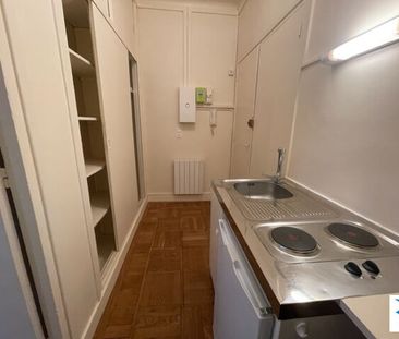 Location Appartement 1 pièce 21m² - Photo 2