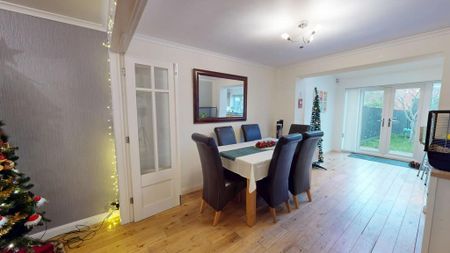 3 bedroom semi-detached house to rent - Photo 3