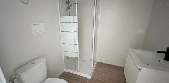 Location Appartement 1 pièce 15m² FAMARS 59300 - Photo 2