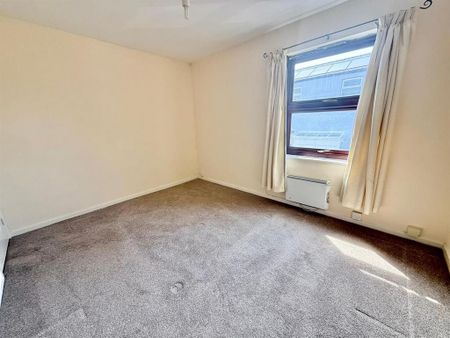 2 bedroom end of terrace house to rent - Photo 4