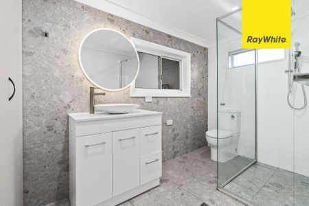 SPACIOUS FAMILY HOME IN A PRIME LIDCOMBE LOCATION - Photo 5