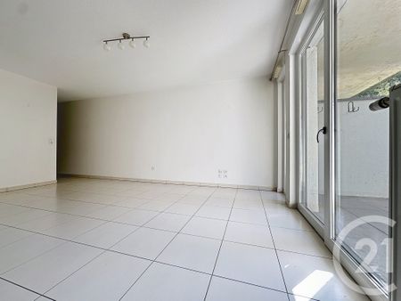 Location Appartement 3 pièces 66m² TROYES 10000 - Photo 2