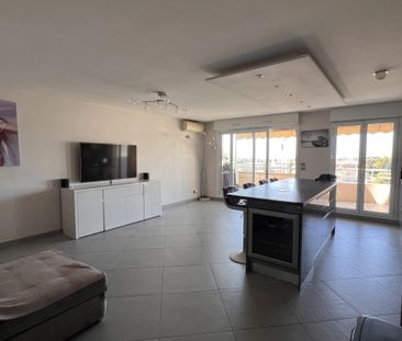 Location Appartement 3 pièces 75m² ST LAURENT DU VAR 06700 - Photo 1