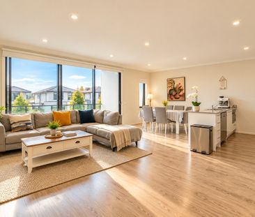 MODERN TOWNHOUSE LIVING IN A CONVENIENT LOCATION - Photo 2