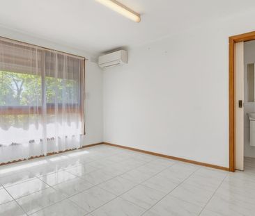 Charming Family Home in a Prime Werribee Location - Photo 1