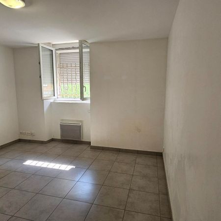 Location Appartement 1 pièce 21m² - Photo 4