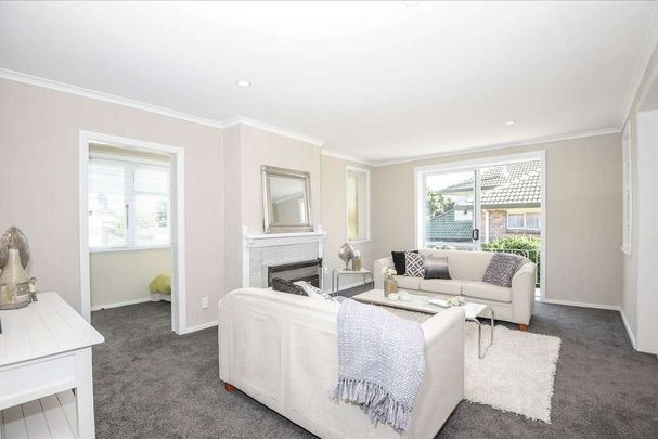 Charming 3-Bedroom Home in Panmure – Prime Location! - Photo 1