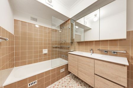 Freshly Renovated Delight of Peace and Convenience - Photo 4