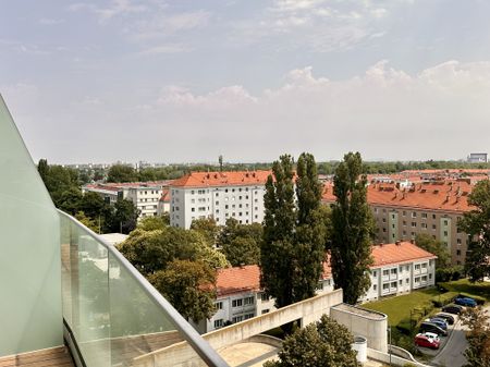 Pretty and bright studio and balcony apartment in a luxurious building for rent! - Photo 3