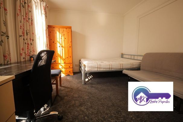 1 Bedroom Room in Flat Share To Rent - Photo 1