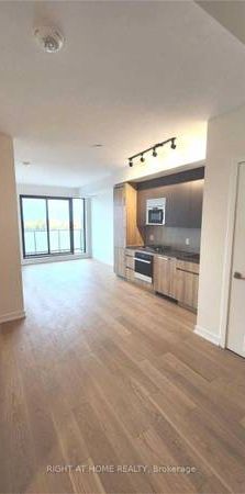 Luxurious feel roncy area + den parking included! - Photo 1