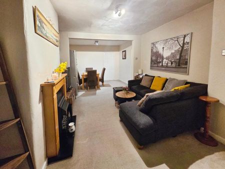 3 bedroom terraced house to rent - Photo 2