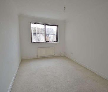 Old Milton Road, New Milton, Hampshire, BH25 - Photo 3