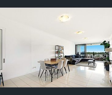 706/43 Harbour Town Drive, Biggera Waters, Qld 4216 - Photo 2