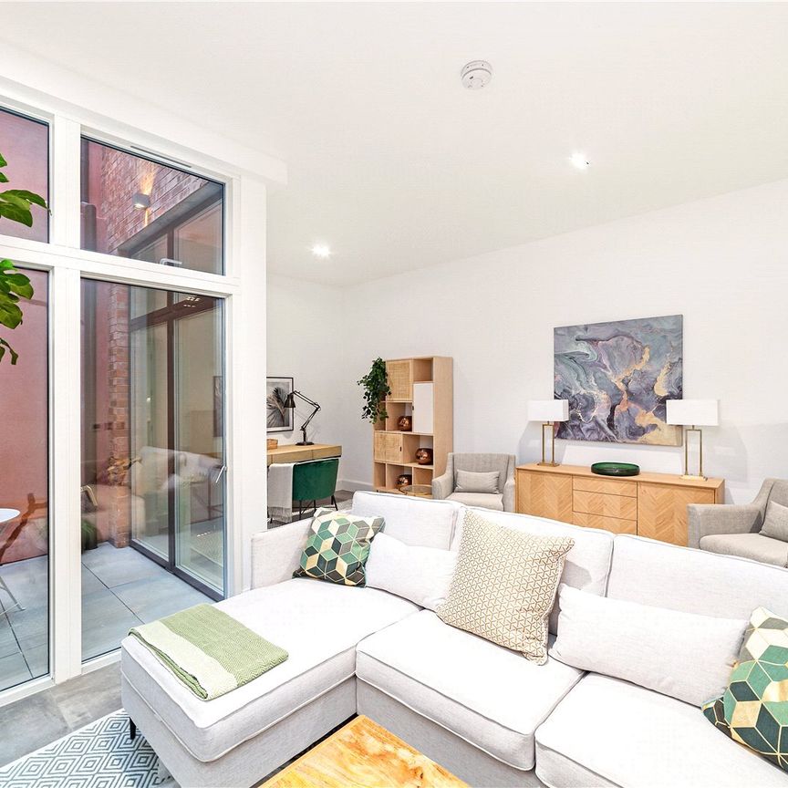 Penrose Mews, Bishops Park, SW6, London - Photo 1