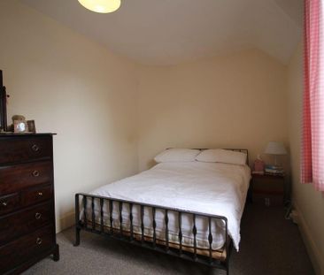 2 bedroom cottage to rent - Photo 3