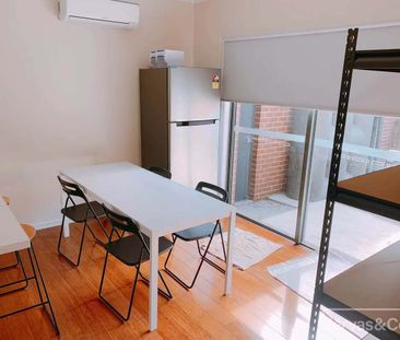 49 Koonawarra Street, Clayton, Vic 3168 - Photo 5