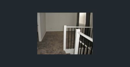 Modern three bedroom townhouse in a great location! - Photo 2