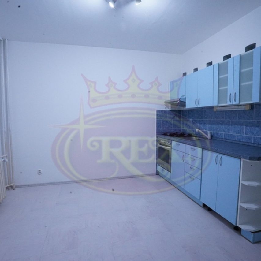 Pronájem bytu 1+1 35 m² - Photo 1