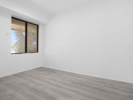 39 Prescott Dr, Gosnells WA 6110 - House For Rent | Domain - Photo 2