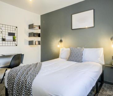 4 bedroom terraced house to rent - Photo 6