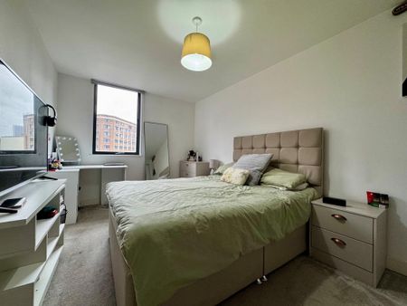 2 bedroom flat to rent - Photo 4